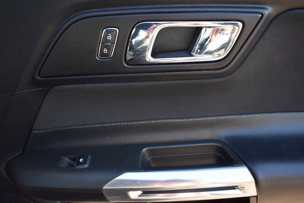 2015 Ford Mustang V6