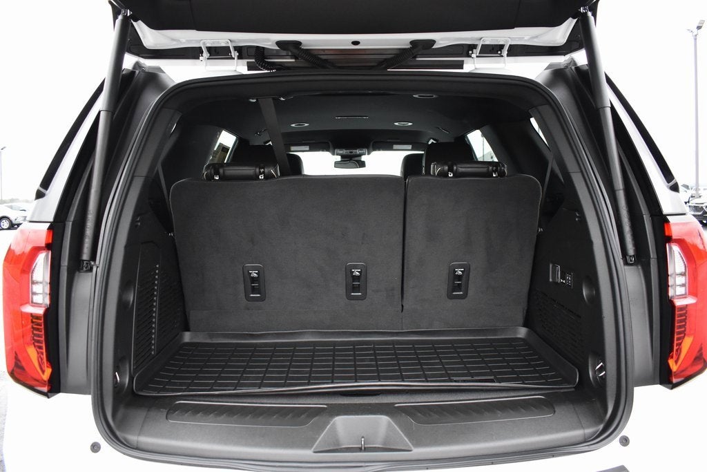 2025 GMC Yukon Elevation