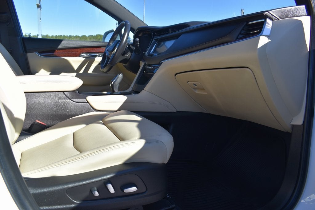 2018 Cadillac XT5 Luxury FWD