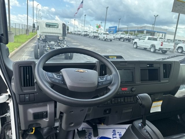 2025 Chevrolet Low Cab Forward 4500 HD Base