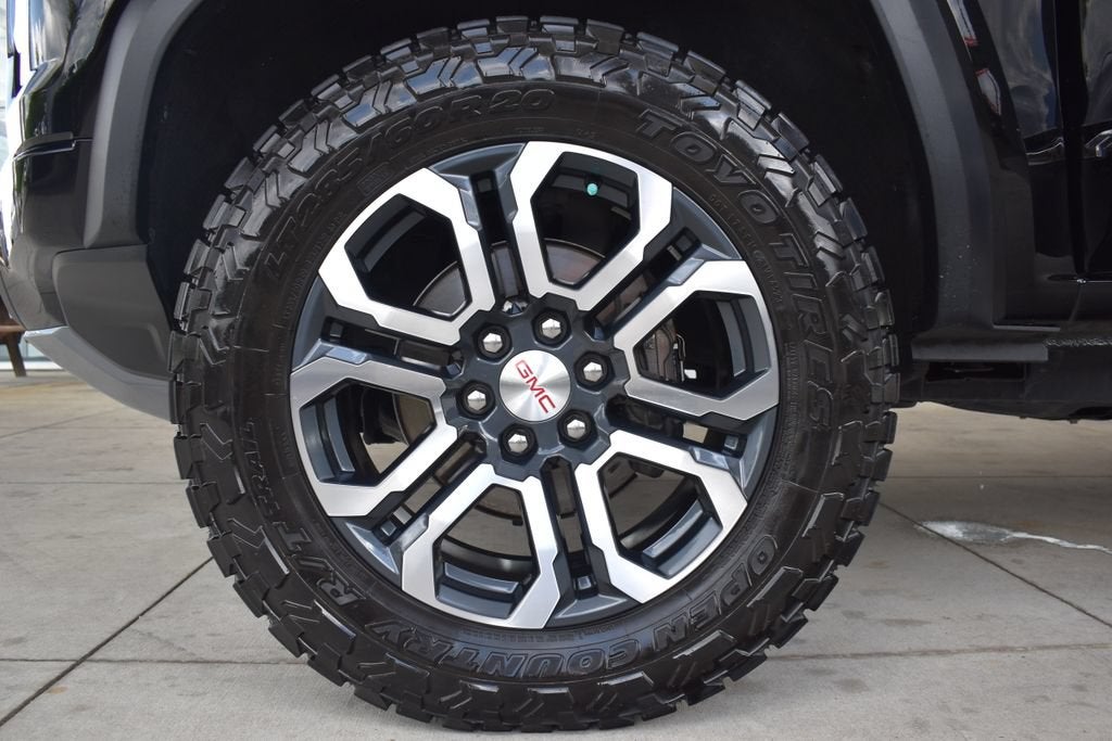 2024 GMC Canyon AT4