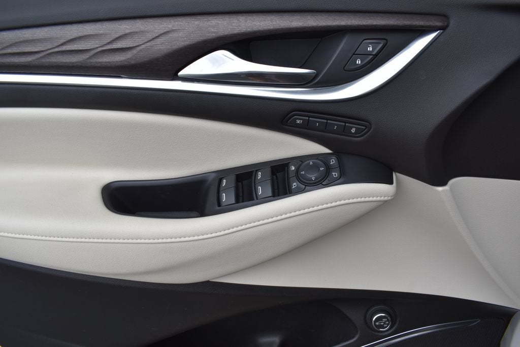 2022 Buick Enclave Avenir