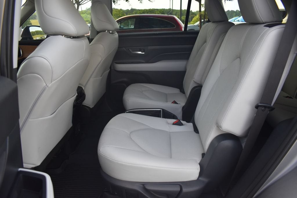 2026 Toyota Grand Highlander Hybrid LE